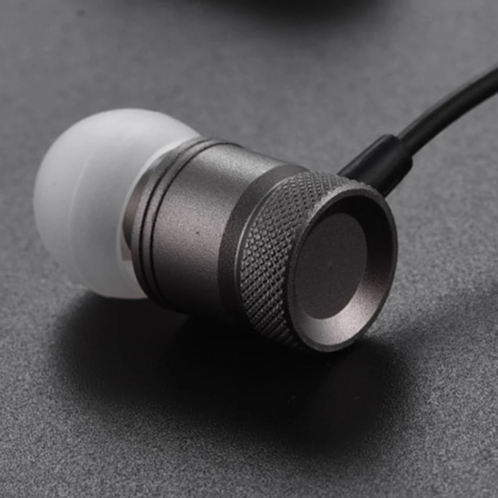 С микрофоном бас наушники Professional In-Ear Тип шумоизоляция стабильная Мода 3,5 мм стерео проводные наушники портативный