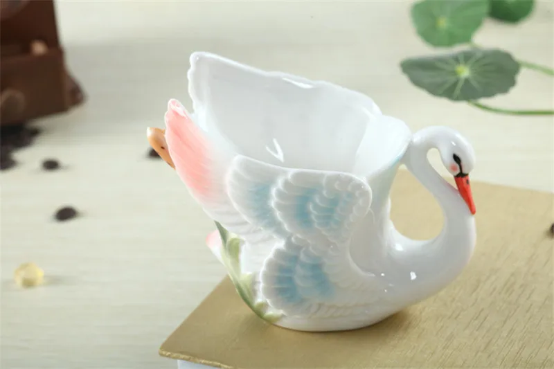 Совершенно превосходный 3D Лебедь кофейная чашка блюдце ложка цвет эмаль керамика фарфор кофейные чайные сервизы для дома кафе подарок
