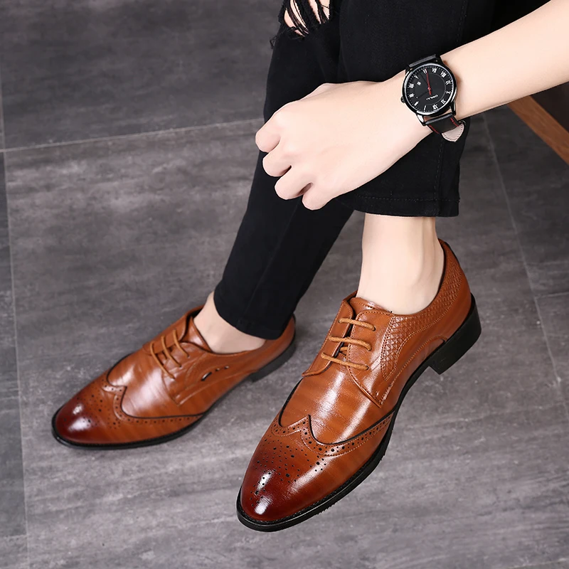 Beste Mens Oxfords Schoen Formele Casual Schoenen Mannen Zomer Grote Maat 48 Lace up Mannen Casual Schoenen Rode Oxfords Herfst bruiloft Schoen Voor Heren