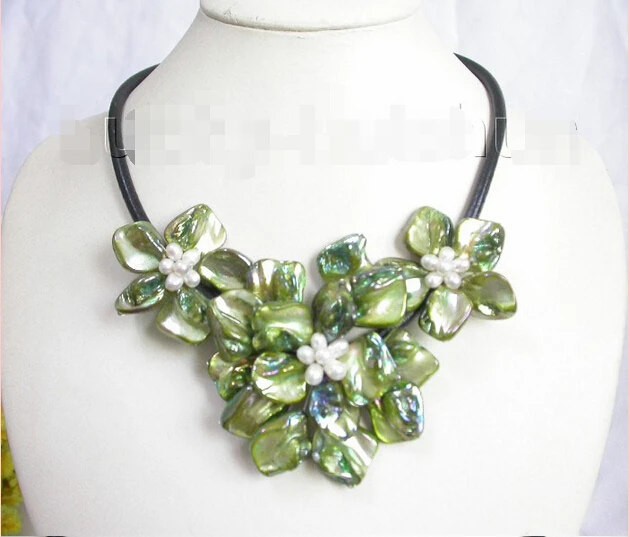 

FREE shipping>>>>Genuine Baroque bloom white pearl choker leather necklace j7413 new