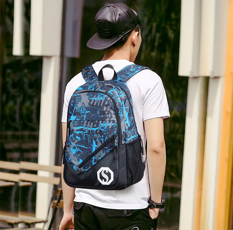 3527247891_204411801