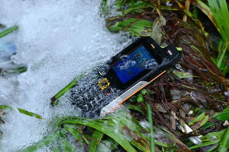 Xeno S8 водонепроницаемый телефон 3g WCDMA GSM Сверхдолгий режим ожидания старый человек IP68 прочный ударопрочный мобильный телефон три сим-карты