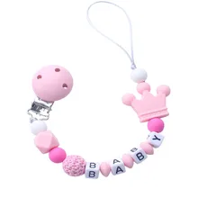 Chupeta em silicone personalizada com nome e miçangas de crochê, para bebês, com chaveiro e coroa rosa siliconada, ideal para chá de bebê e presente, 1 unidade