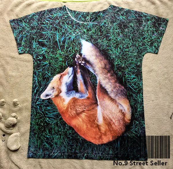 

Track Ship + Vintage Retro T-shirt Top Tee Elegant Yellow Fur Fox Sleeping on Green Grass Quiet 0446