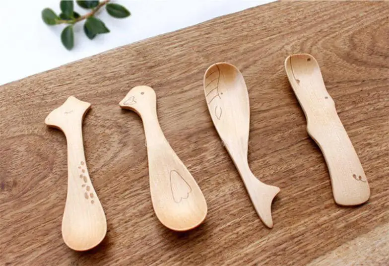 

Bamboo cute animal prints take Naughty Spoon Animal Pattern Kids Spoon leaving the simple mood Easy Kitchen Eating Tool