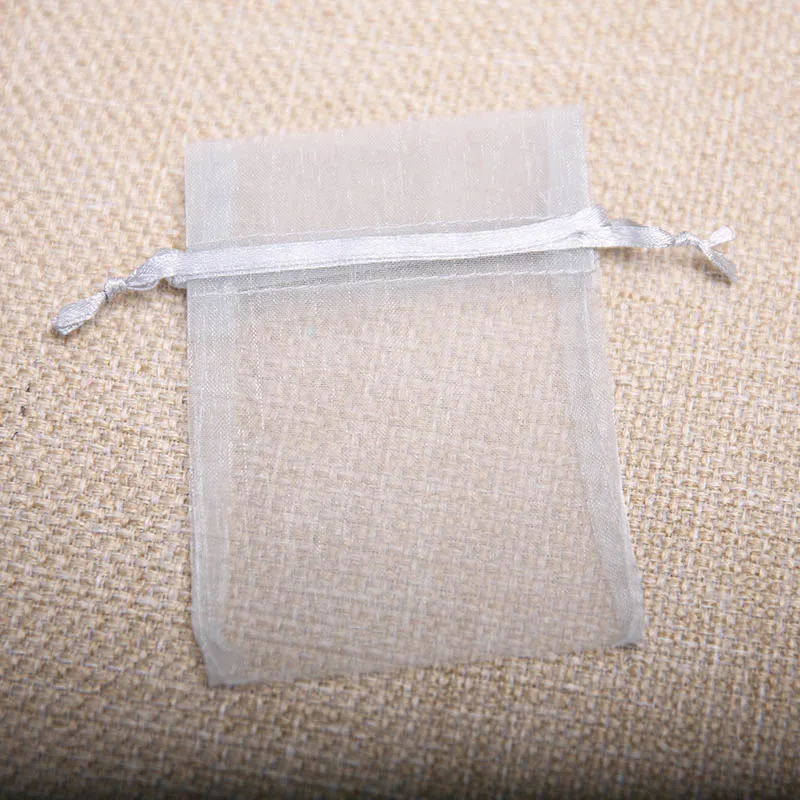 50Pieces /lot (7.5*10cm) Organza Gift Bags Jewelry Drawstring Pouches Wedding Christmas Party Bags Small Pocket Wholesale 50Pieces /lot (7.5*10cm) Organza Gift Bags Jewelry Drawstring Pouches Wedding Christmas Party Bags Small Pocket Wholesale