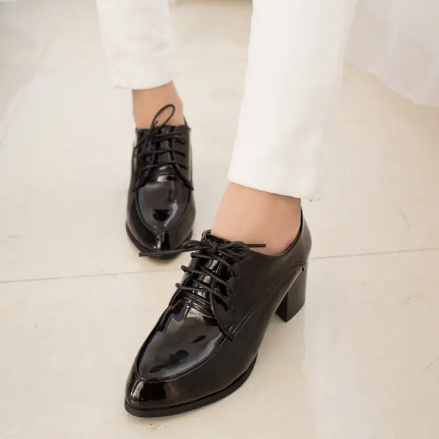 women's pointed toe oxfords