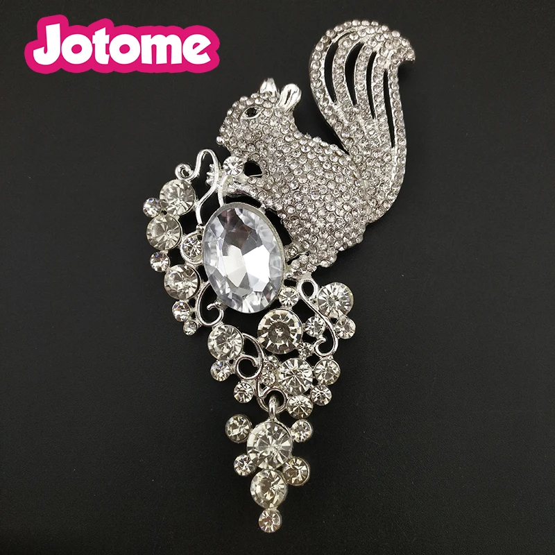 

100pcs/lot Rhinestone Crystal 4.5 Inch Large Brooches Lovely Little Squirrel Flower Brooch Clear