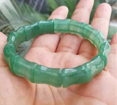 

Natural Crystal Jadeite Rendezvous Handle Men and Women Arrangement