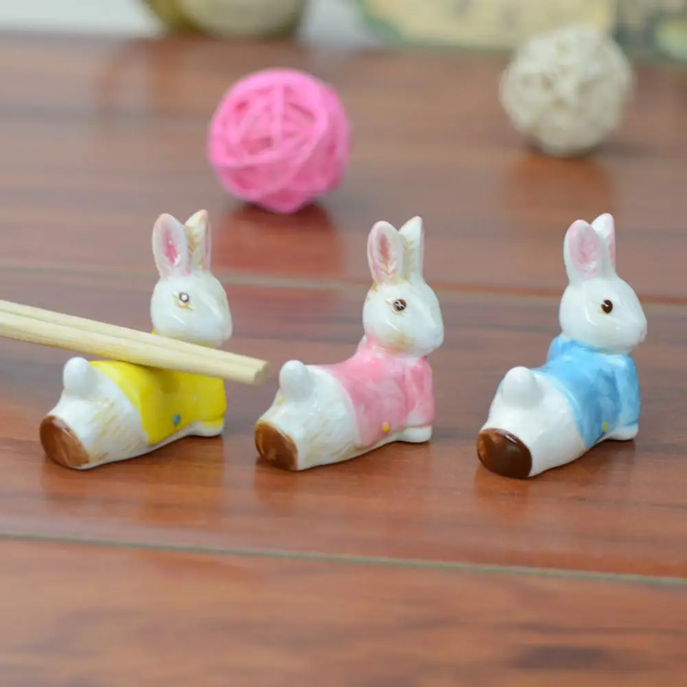 

Adeeing Home Cartoon Rabbit Shape Ceramic Chopstick Rest Craft Random Color
