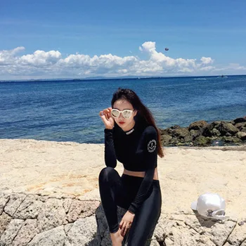 

Women's Crewneck Cropped Rashguard Top with Leggings Long Sleeve Rash Guards Sun UV Protection Dive Skin Swimming Bathing Suit