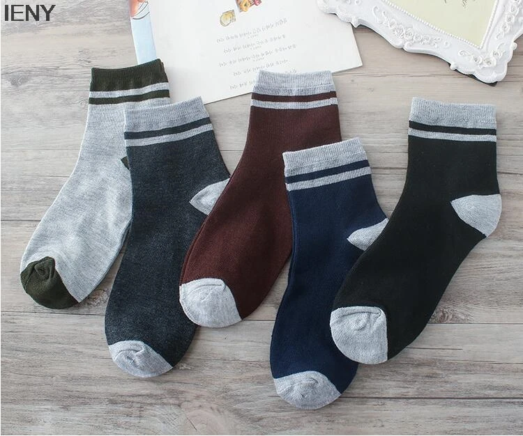 

IENY Sweat-absorbent tube socks, autumn and winter models, warm non-slip men's sports socks