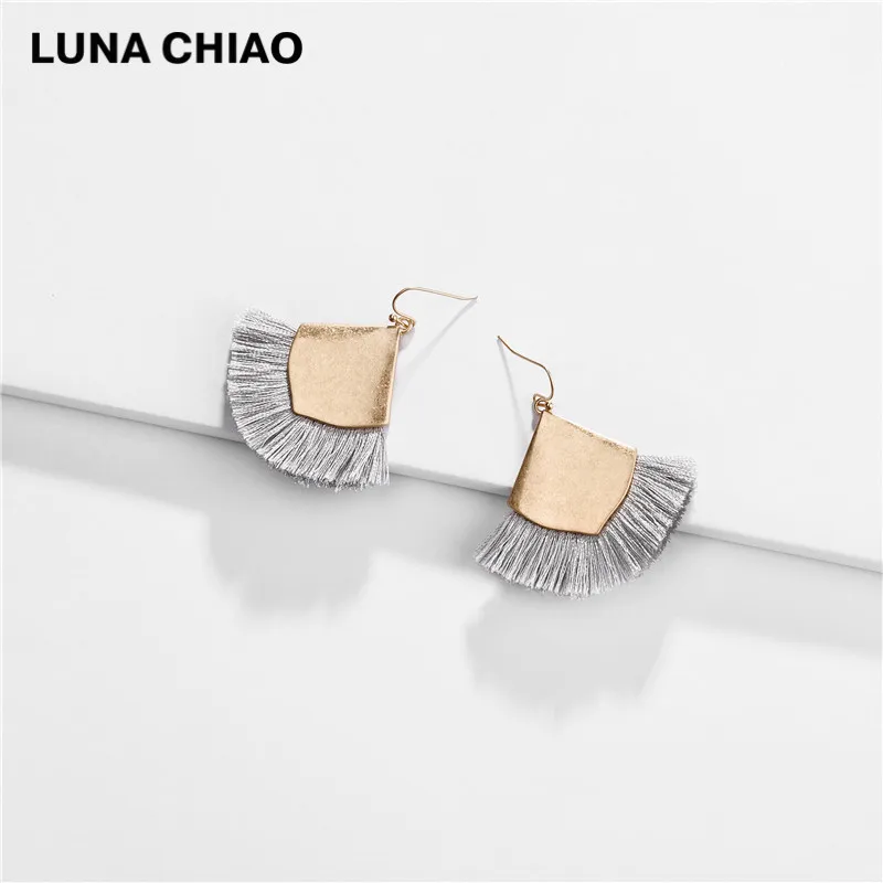 Женские серьги подвески в форме веера LUNA CHIAO Осенние массивные с бахромой и