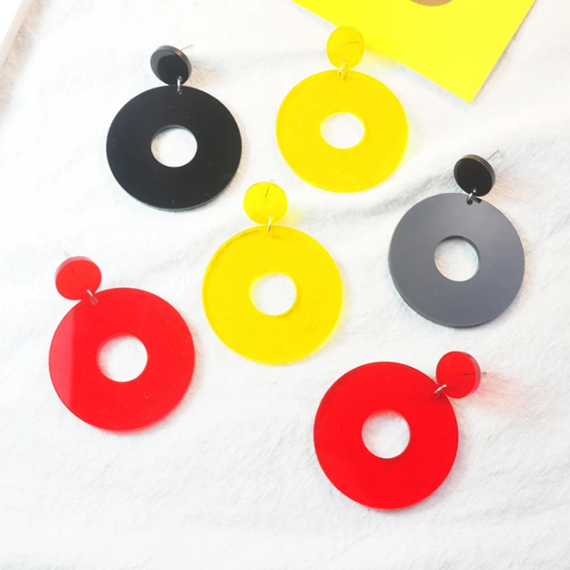 

LNRRAB new Simple Design Geometric Earrings Allergy Free 5 Colors 1Pair Big Round Circle Acrylic Earrings 2018 Fashion Jewelry