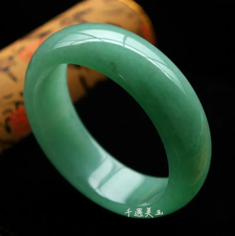 

00835 100% natural Chinese jade bracelet bangle
