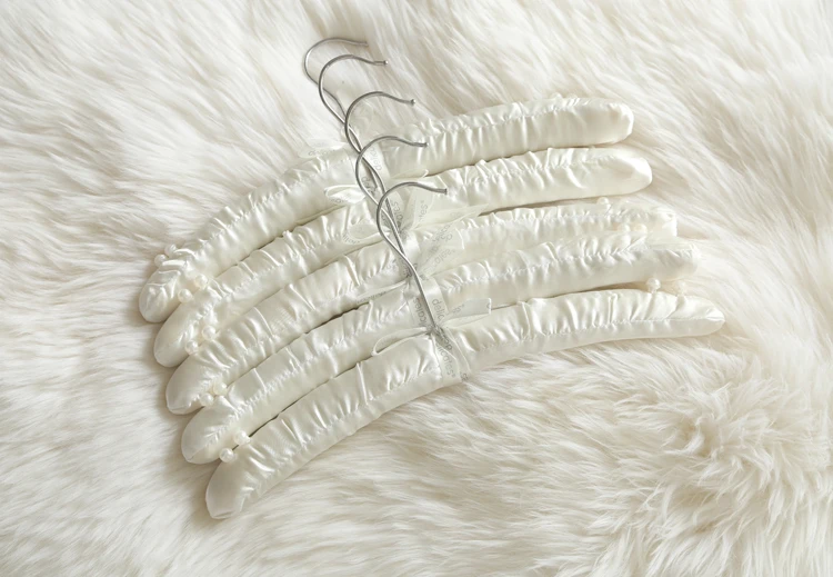 

Luxury Sponge Hanger Free Shipping 10Pcs/LOT High Quality Sponge Silk Satin Cloth Clothes Hangers Clothes Hanger Fabric Rack