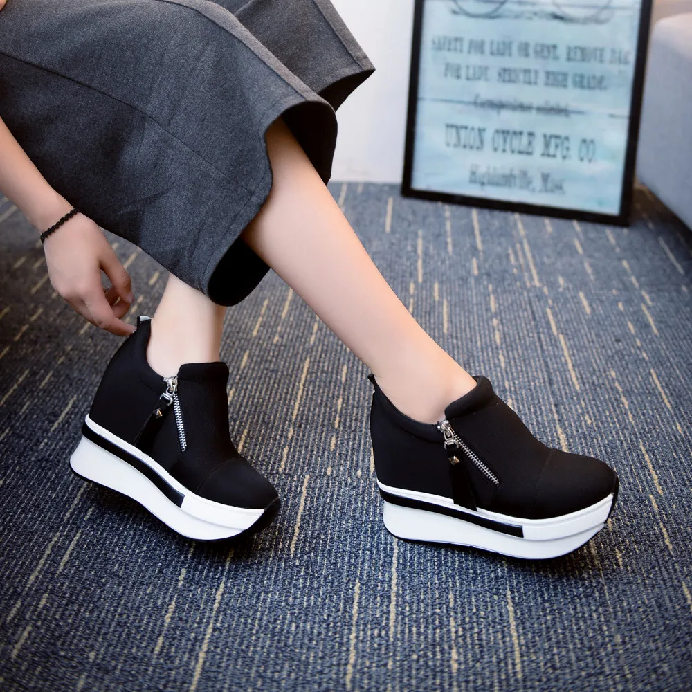 Женские ботинки г. Новые ботинки на танкетке обувь на платформе Ботильоны без застежки модная повседневная обувь, увеличивающая рост