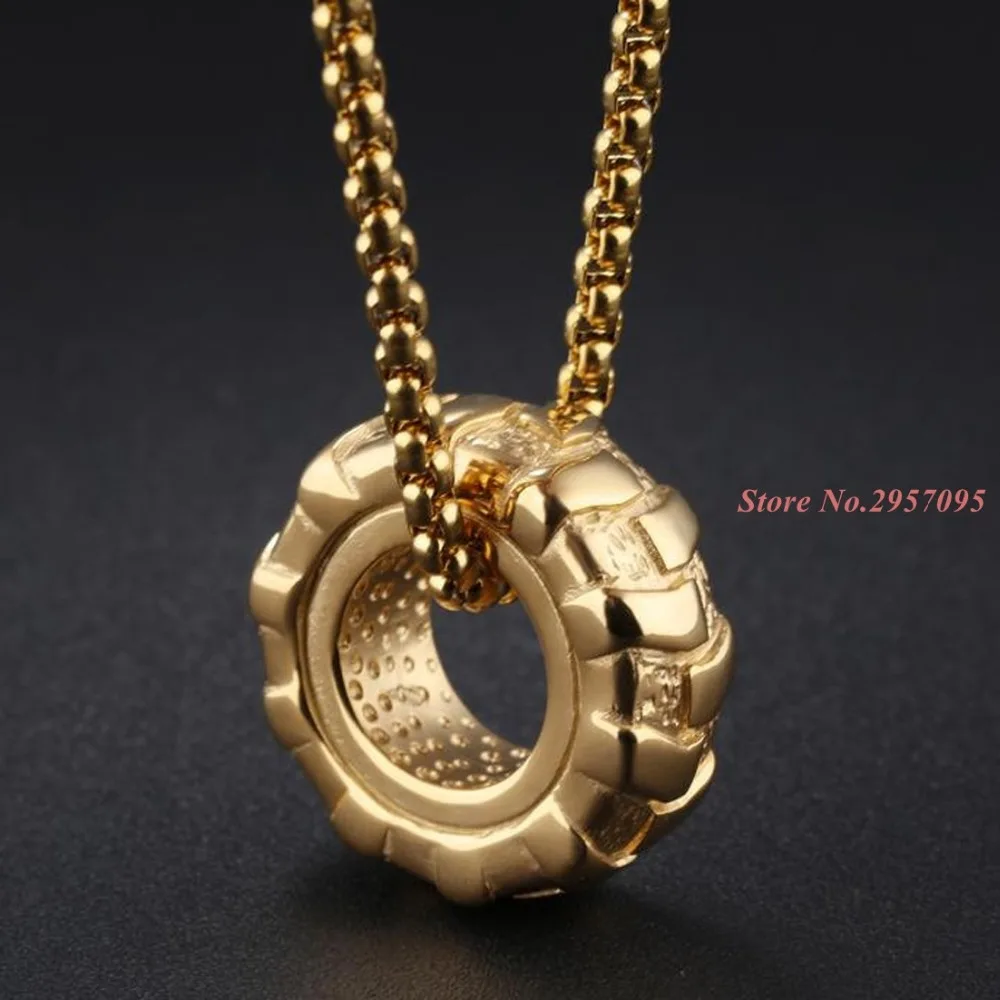 

Personalized Tires Necklace 60cm Long Necklace Men Stainless Steel Wheel Pendants Necklaces Men Jewelry Square Chain
