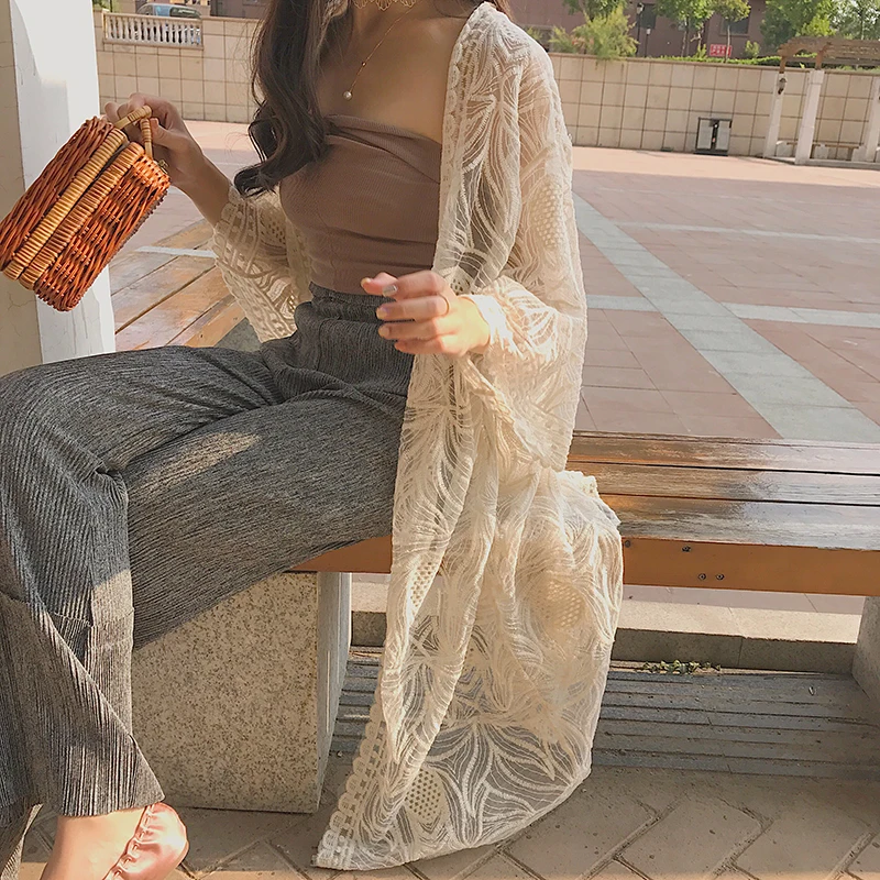 [GUTU] 2017 Primavera Verão Nova Moda Cor Sólida Mulheres Casaco de Impressão Oco Out Chiffon Protetor Solar E28012