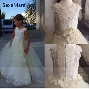 

New Ivory White Flower Petals Flower Girl Dress For Wedding Lace 3D Flowers Pearls Little Girls First Communion Gowns