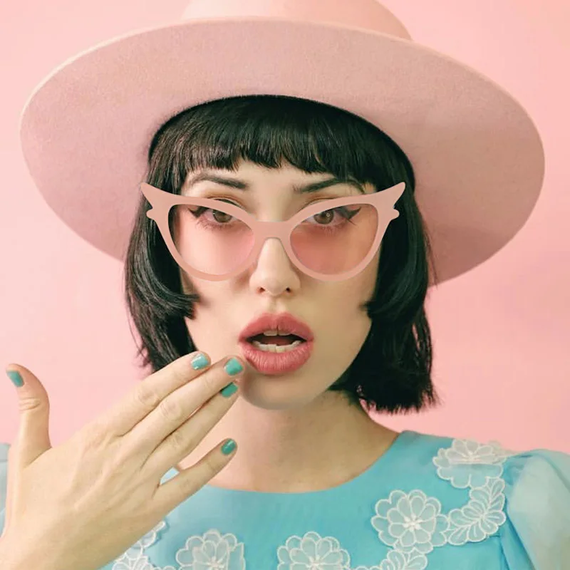 

Hot Cute Sexy Retro Cat Eye Sunglasses Women Small Red White 2018 Fashion Vintage Triangle Sun Glasses Pink Female Eyewear UV400