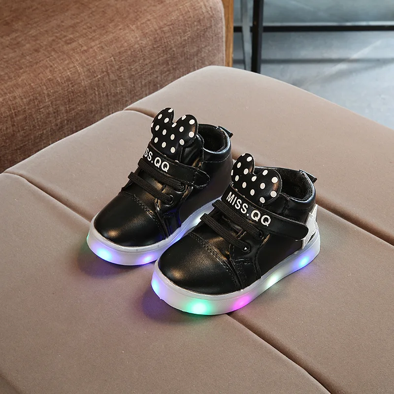 Модная светящаяся спортивная обувь для маленьких мальчиков и девочек; Светодиодный светящийся кроссовки; детская нескользящая обувь с рисунком; Повседневная блестящая обувь со звездами