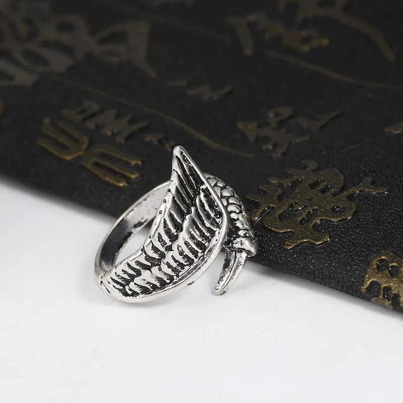 Vintage-Gothic-Wing-Ring-Punk-Men-Hip-Hop-Wings-Eagle-Claw-Opening-Tail-Rings-Cool-Man (1)