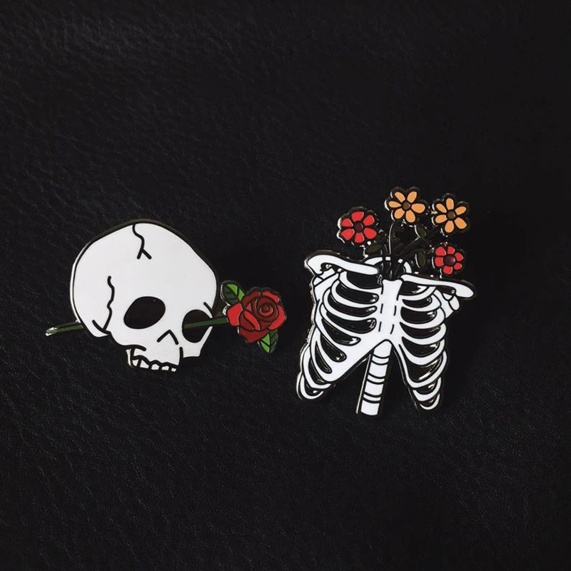 Goth Romance Rose Flower Skeleton Enamel Pin Love Couple Skeleton Jewelry Dark Punk Brooches