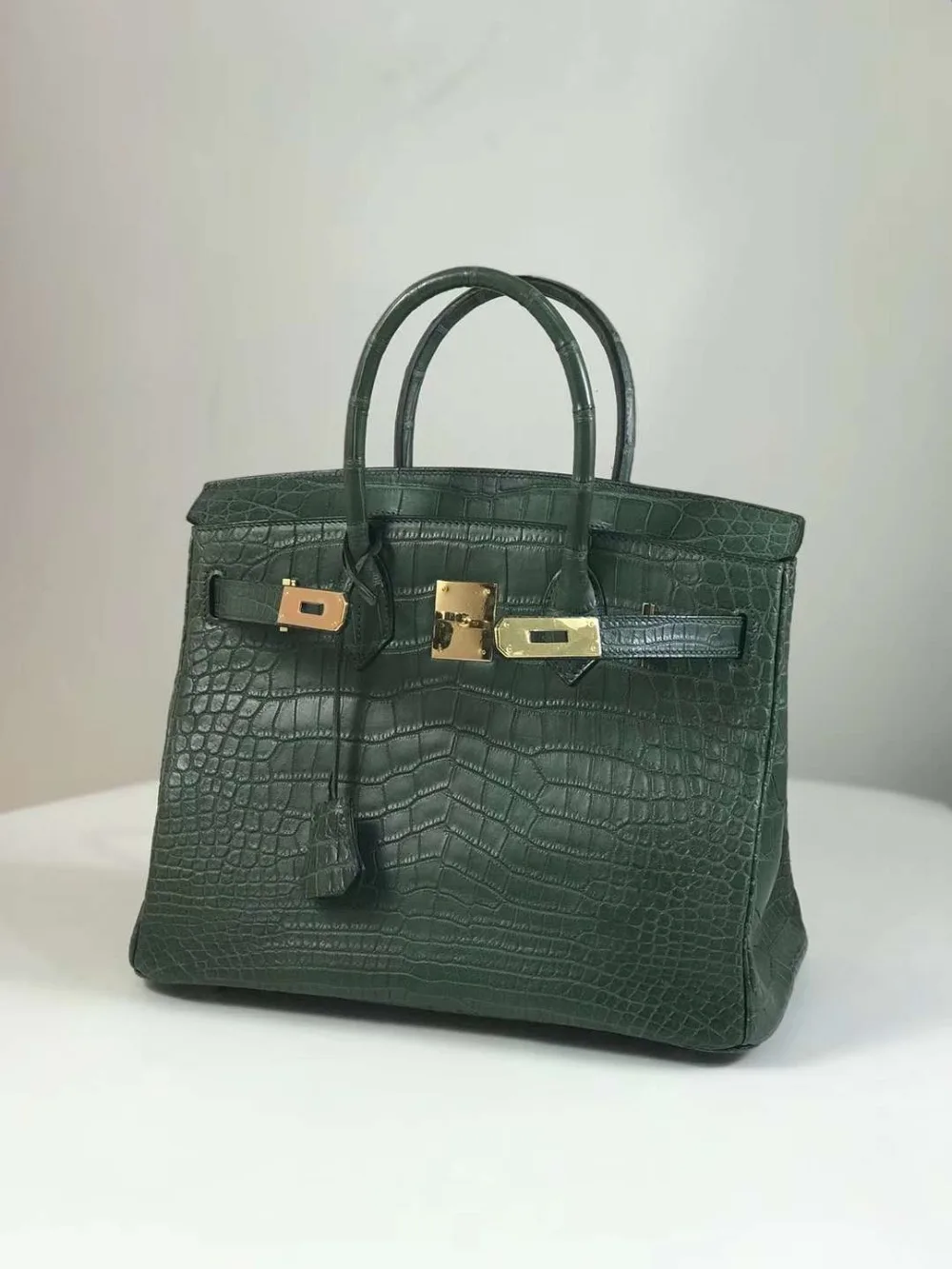 

100% real genuine crocodile skin women top handbag Green color matt crocodile belly skin lady handbag with cow skin lining 30cm