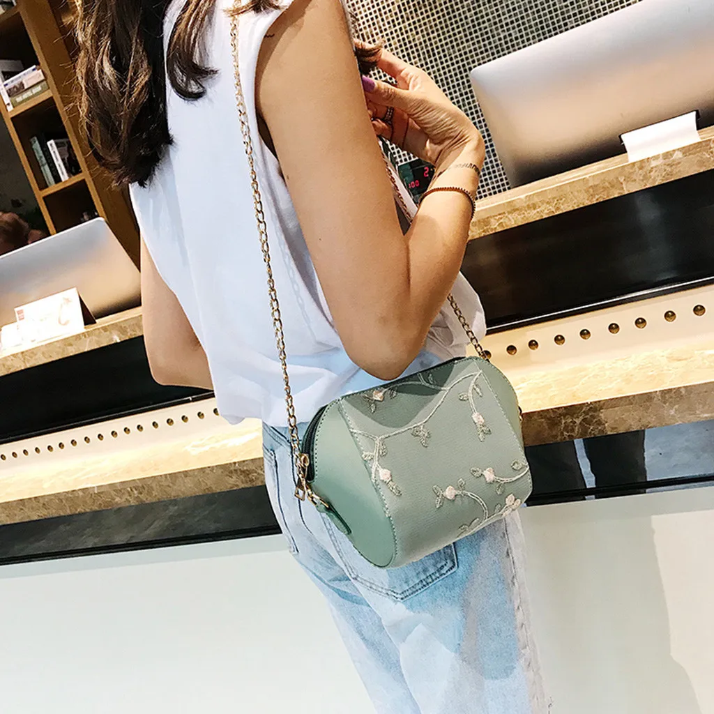 

Summer Beautifully Embroidered Shoulder Bag Lady Retro Metal Side Carved Handbag Elegant Crossbody Bags For Women bolsa feminina