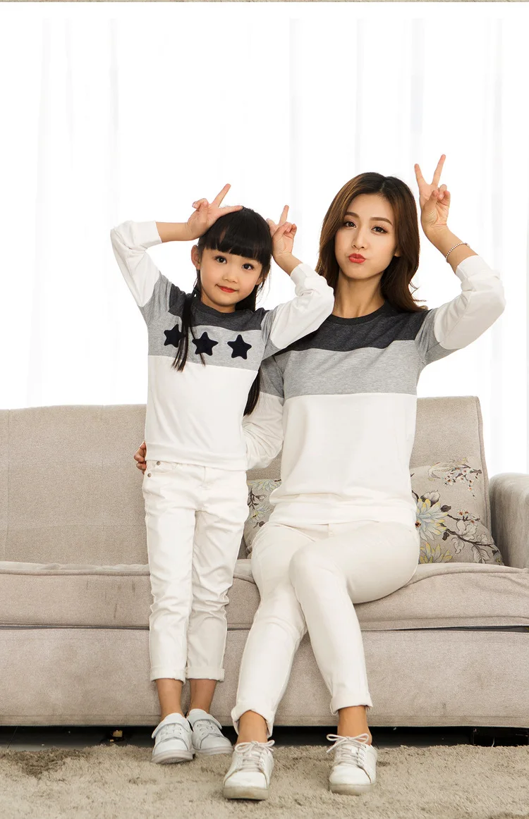 Одинаковые комплекты для семьи; Новинка года; плотные удобные футболки в стиле пэчворк с длинными рукавами и круглым вырезом и пятиконечной звездой