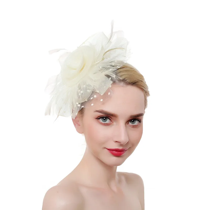 Kajeer جديد نمط النساء Fascinator القبعات أغطية الرأس العروس شبكة تيارا الرقص حزب الحصان سباق قبعة إكسسوارات الشعر أغطية للرأس من الريش