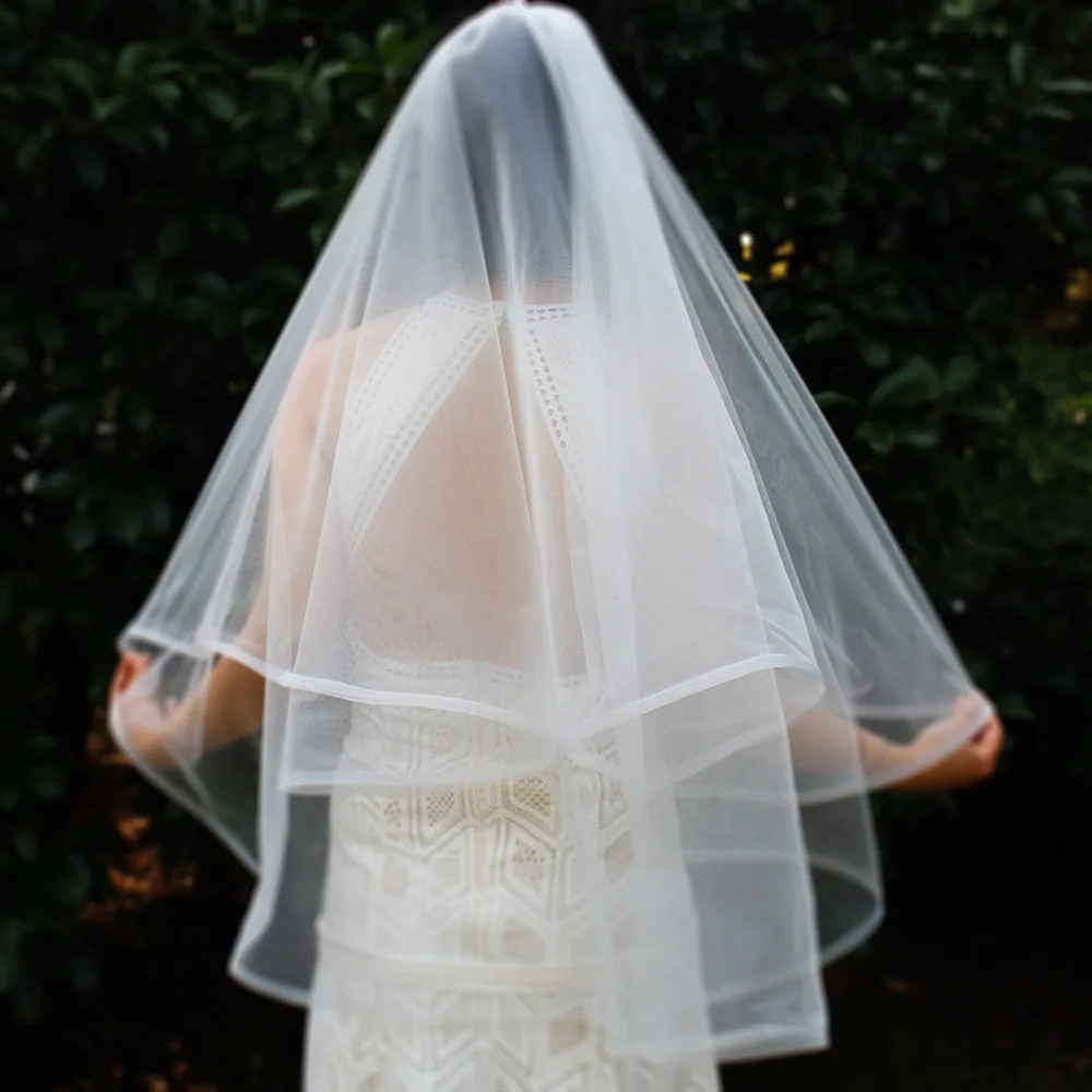 Short 2 Layers Wedding Veil with Horsehair Edge 2T Elegant New White Ivory Bridal Veil with Comb Wedding Accessories