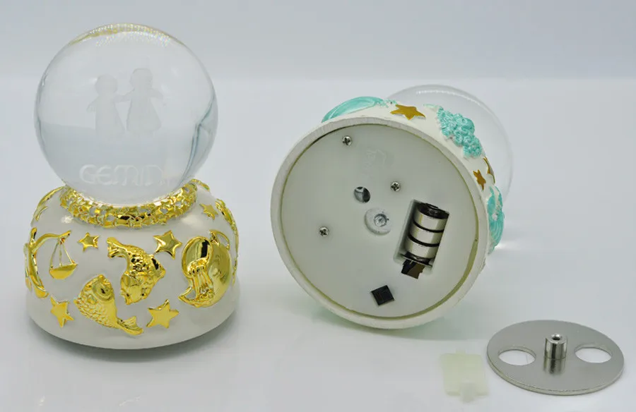 Crystal ball music box (6)