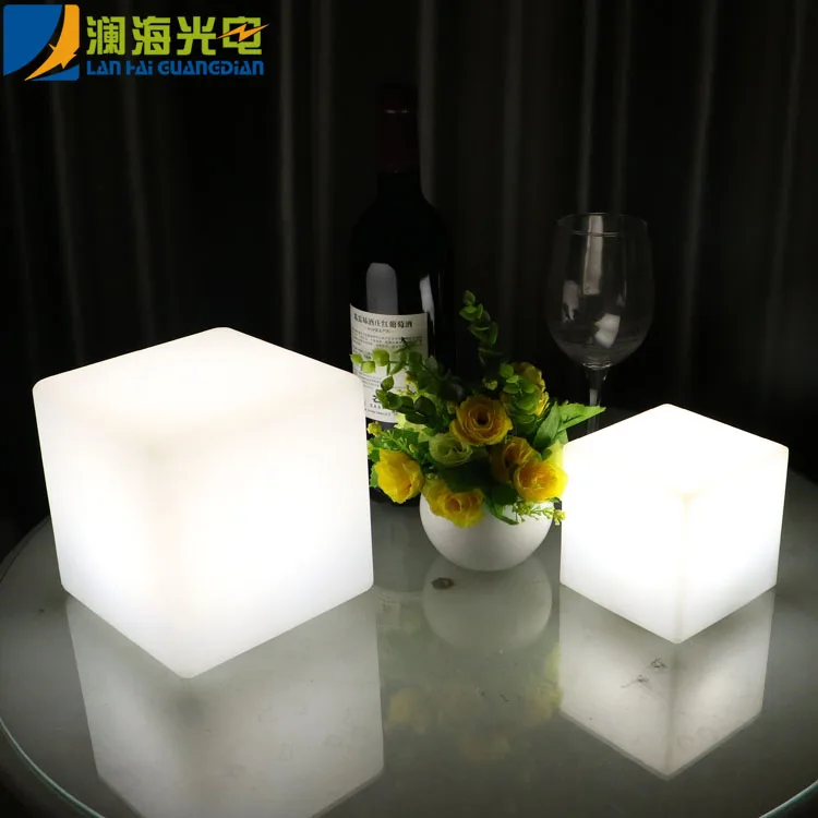 

15CM*15CM*15CM Fashion brief led desk lamp bar charge lamp dimming square bedroom bedside lamp