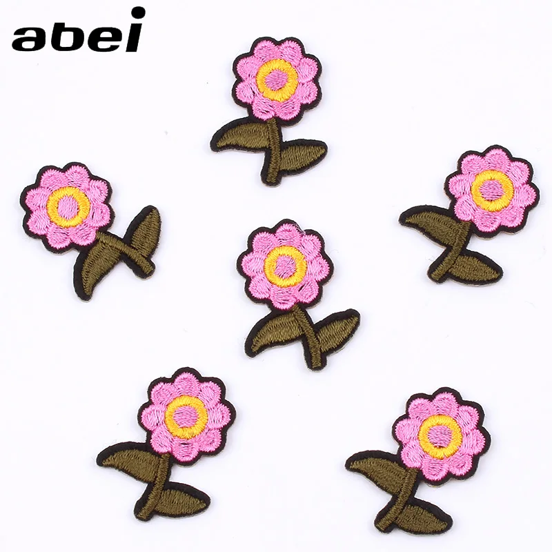 

10pcs/lot Iron On Small Flower Stickers for Girls Shoes Socks Embroidery mini Sunflower patch DIY Dress Clothes appliques Badge