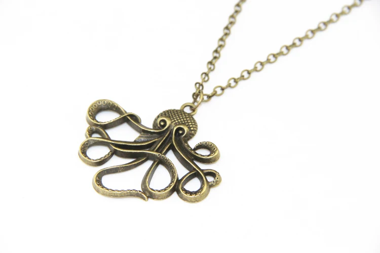 

ZRM 20pcs/lot Wholesale Fashion Jewelry Vintage Charm The Pirates Of The Caribbean Octopus Pendant Necklace For Men Women Gifts