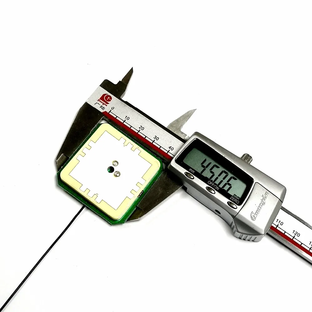 TOPGNSS Высококачественная GPS GLONASS BEI DOU с тремя системами антенна 38DB высоким