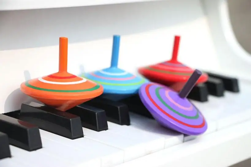 10 Stks Kinderen classic kleurrijke houten tollen speelgoed/kids hout 5.5 cm diameter spining top groothandel, gratis verzending|top of the line headphones|top tigertoy hummer - AliExpress