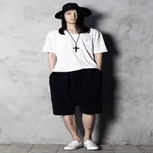 Г. Новая Летняя мужская мода личности просто свободно и низкий шаговый шов крест повседневные шорты плюс размер хип-хоп певица костюмы