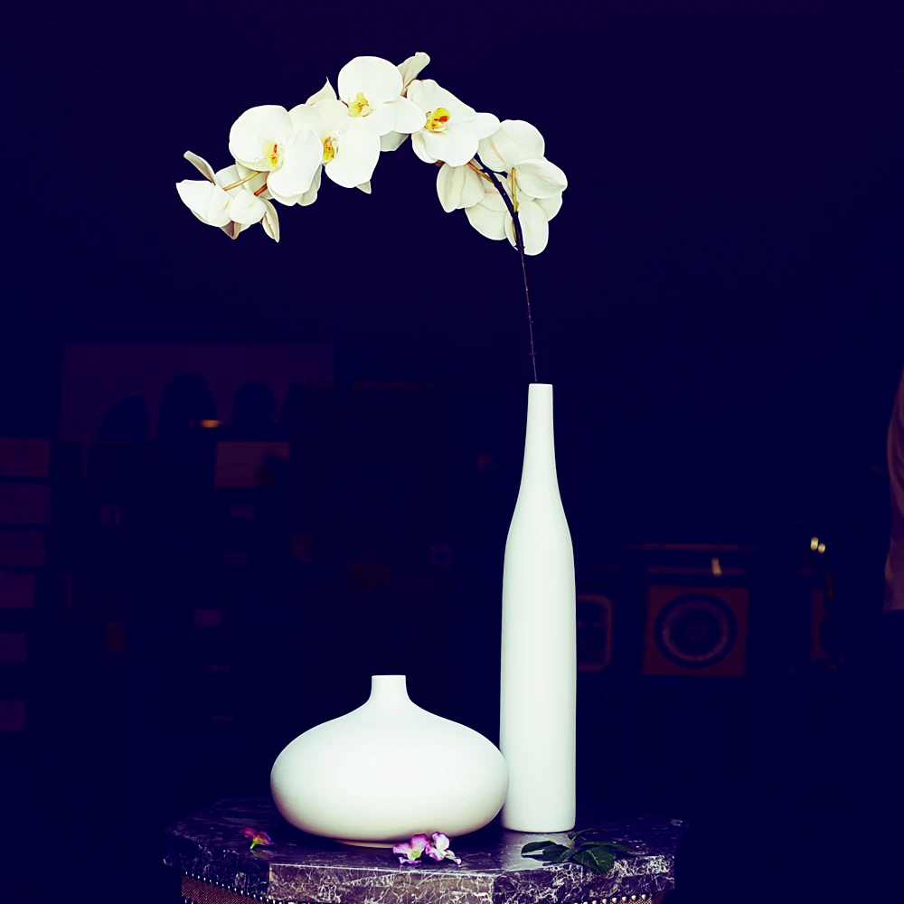 Creative Handmade Belly Shape Porcelain Flower Vase Round Style White