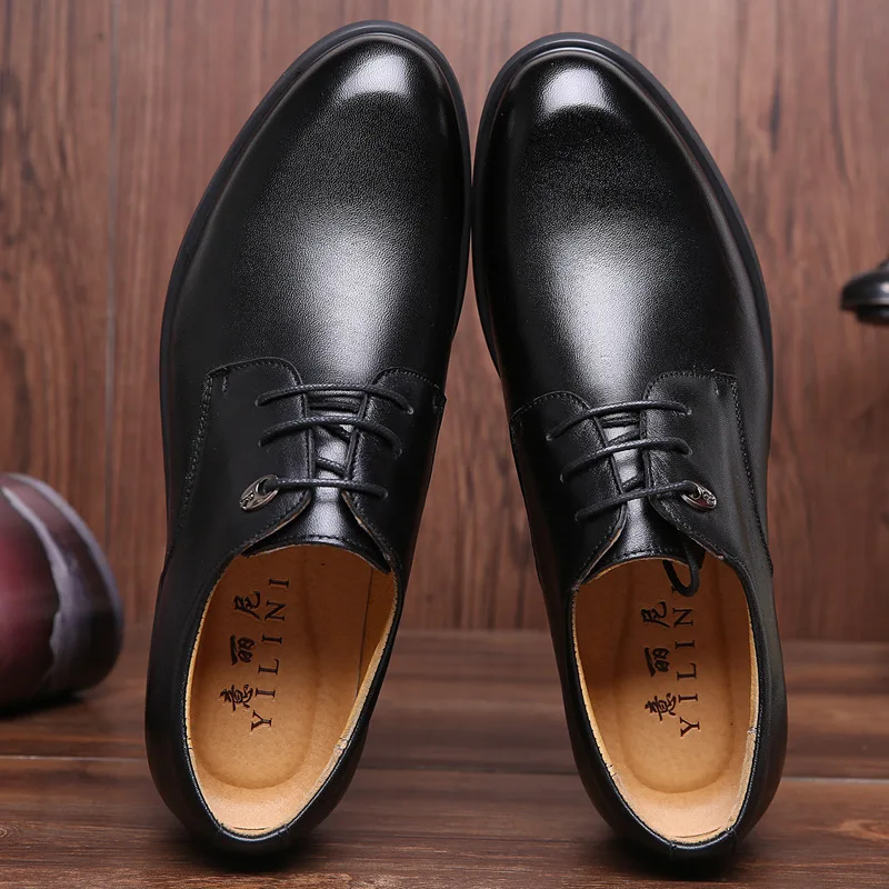 

New 2018 Men Casual Shoes Leather Summer Breathable Holes Luxury Brand Flat Shoes for Men Drop Shipping 22