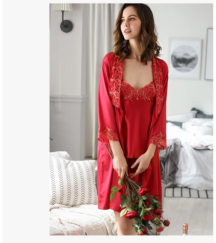 Последняя Праздничная красная Невеста Ice Silk пикантные пижамные наборы три предмета Женский Весна Лето слинг шорты Домашняя одежда женщина