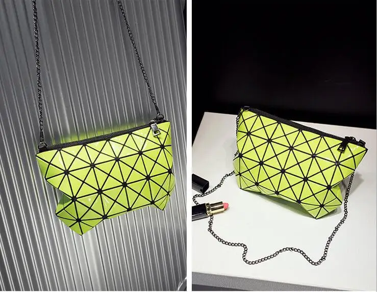 ZYJ Girls Laser Geometry Quilted Plaid Chains Shoulder Make Up Bags Cosmetic Deformable Clutch Lattice Mosaic Sequins Mirror Bag (35)