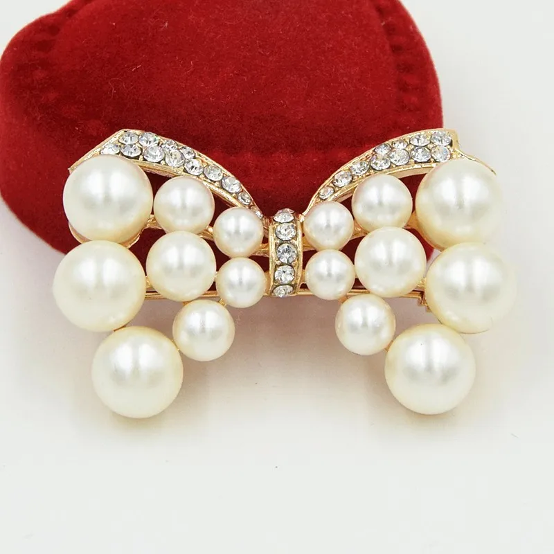 

Gold Color Luxury Clear Stunning Diamantte Pearl Beads Cust Bow Brooch Hot Selling 2016 New Women Gift Buckle Pins