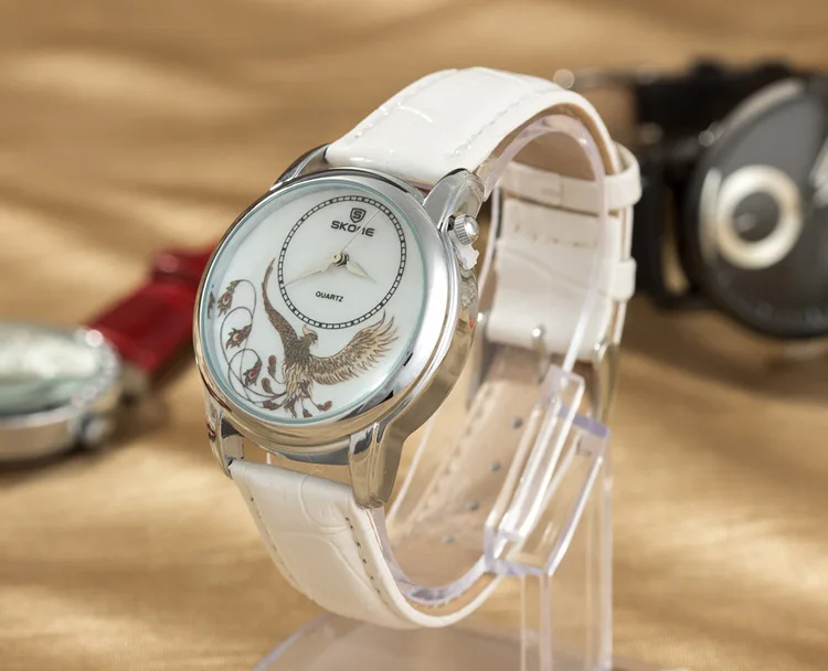 

Noble Embossed Phoenix Quartz Women Watches Fashion Chinese Style Leather Wrist watch Elegant Lady Dress TimepieceReloj NW243