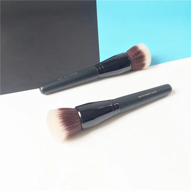 BAREMINERALS SMOOTHING FACE BRUSH _ 3