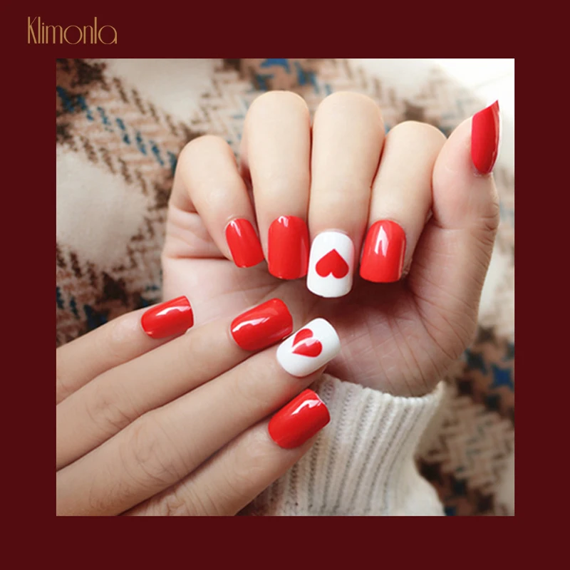 24pcs Round False Nails With Designs Red Heart Full Cover Fake Nails