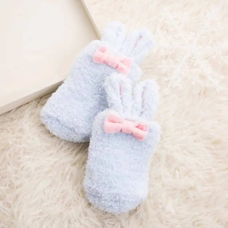 Милые зимние носки из кораллового флиса с рисунком для маленьких мальчиков и девочек Теплые нескользящие носки-Тапочки - Цвет: Q