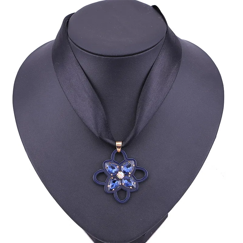 Choker Sapphire